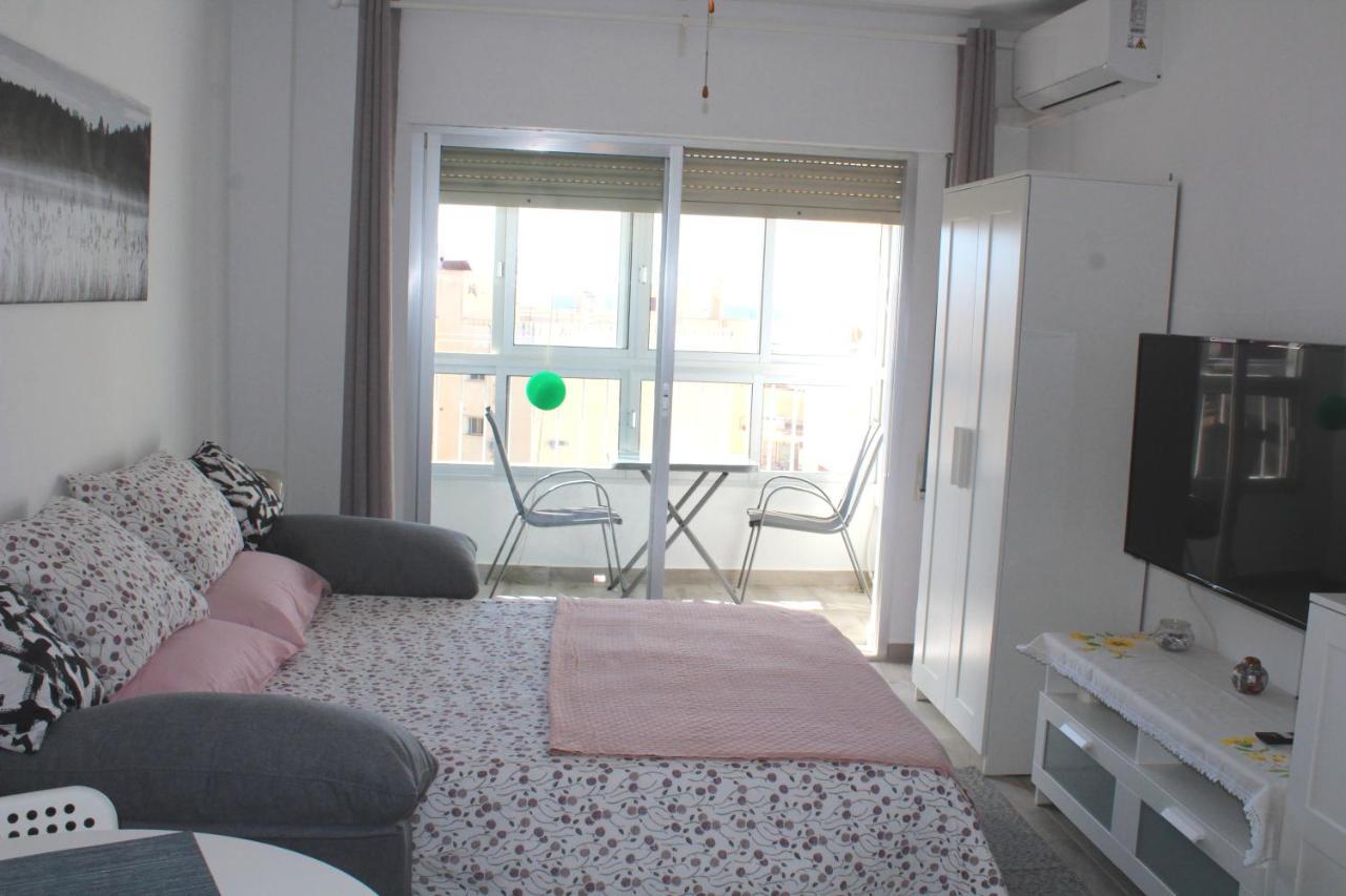 Charming Studio Nerja With Pool 外观 照片